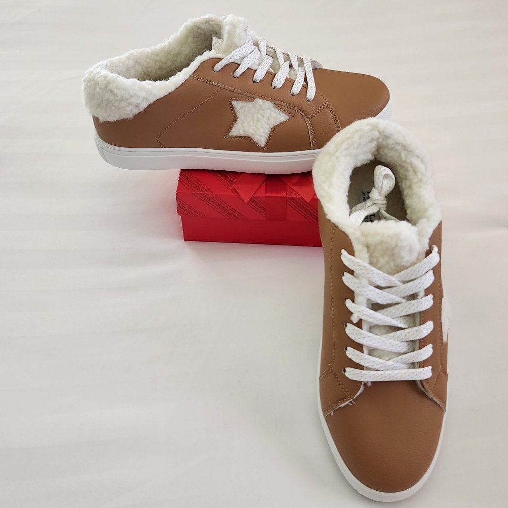 Women's Portland Brown Sneakers- white/gold laces . Sz 9. Excellent Condition - Picture 9 of 14